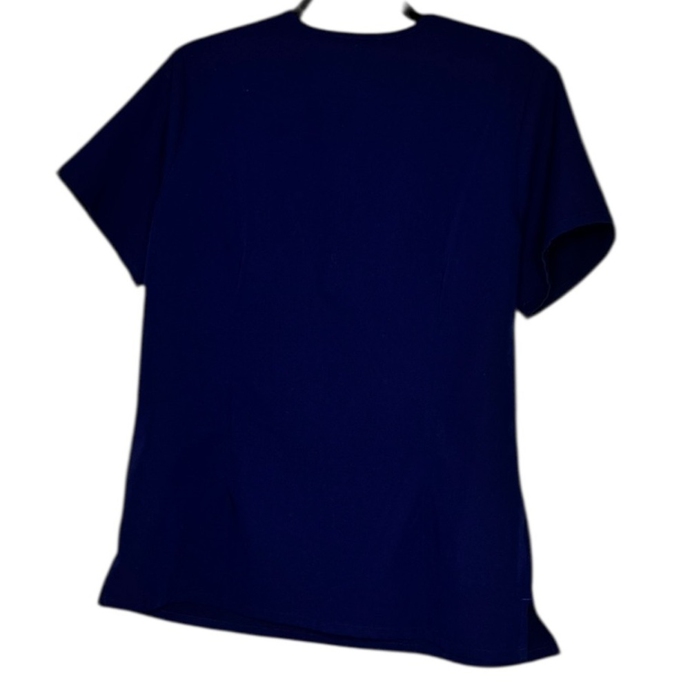 Figs Catarina One-Pocket scrub top in navy blue - Picture 4 of 9